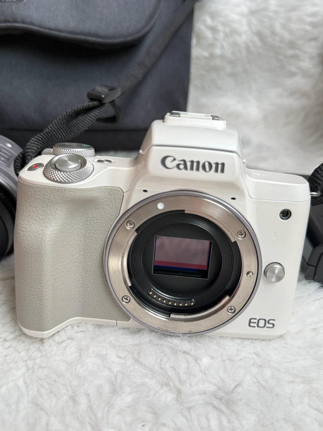 キヤノン EOS Kiss M ダブルレンズキット ホワイトの写真3枚目