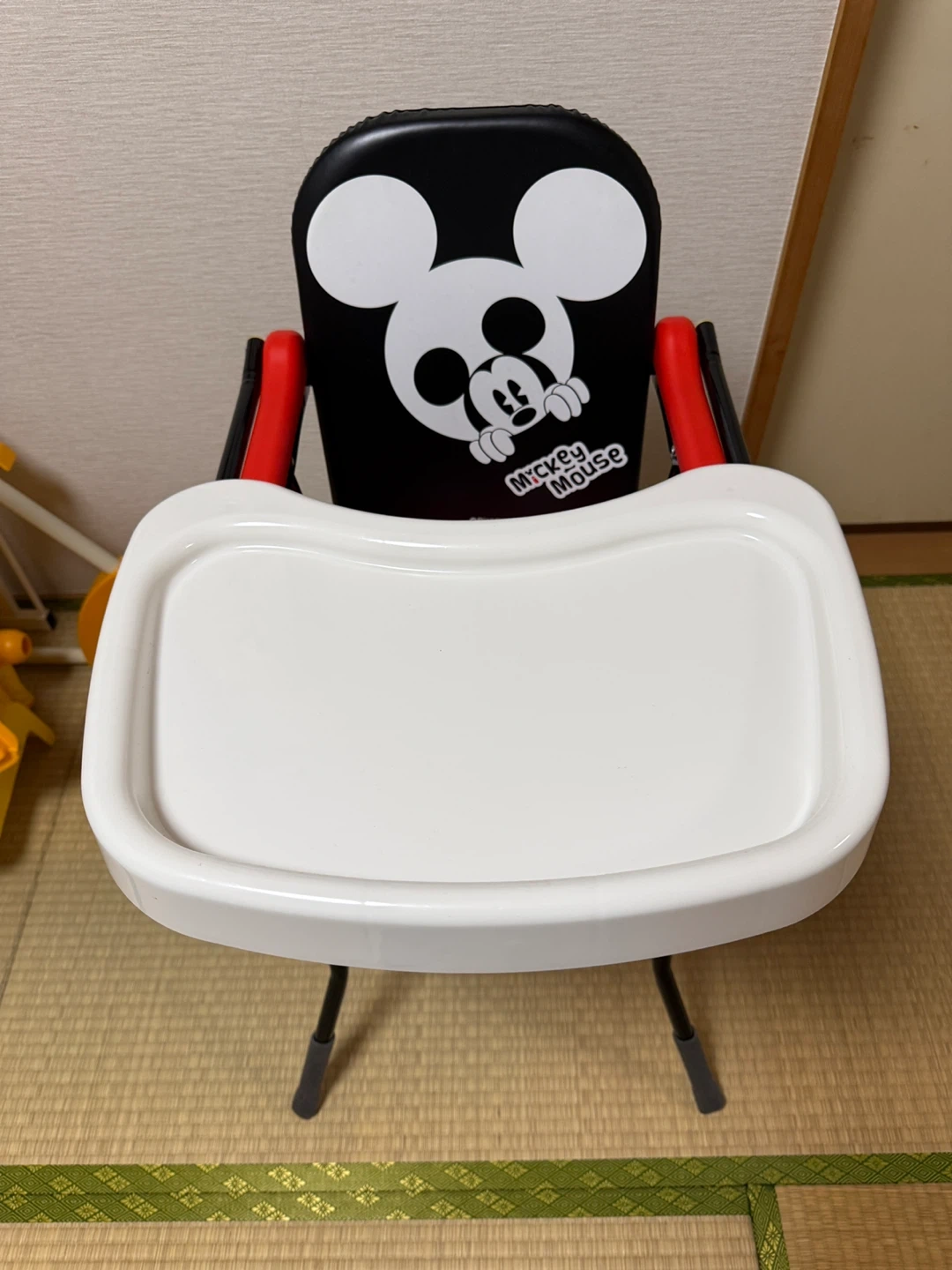 カトージ ミッキーマウス パイプハイチェアの写真2枚目