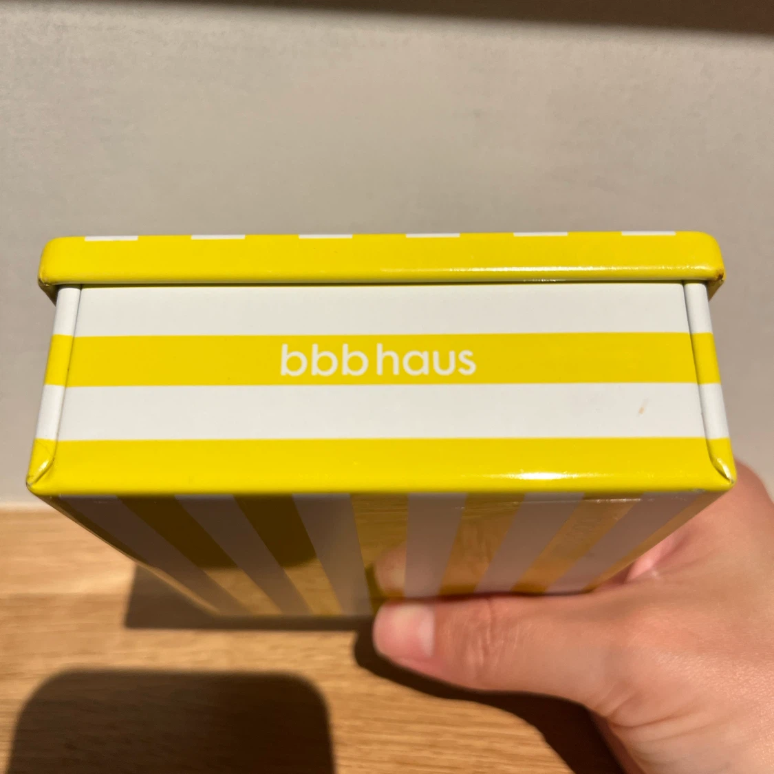 bbb haus イエロー ストライプ 缶ケースの写真3枚目