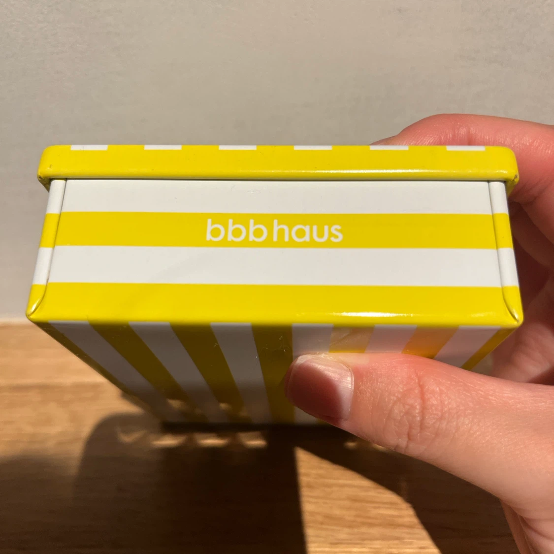 bbb haus イエロー ストライプ 缶ケースの写真5枚目