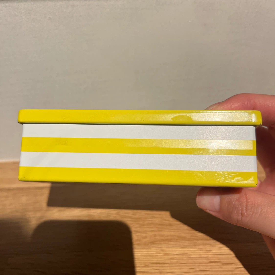 bbb haus イエロー ストライプ 缶ケースの写真6枚目