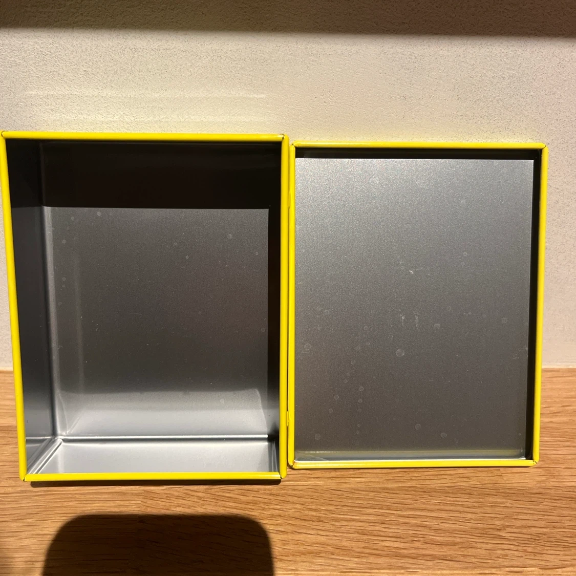 bbb haus イエロー ストライプ 缶ケースの写真7枚目