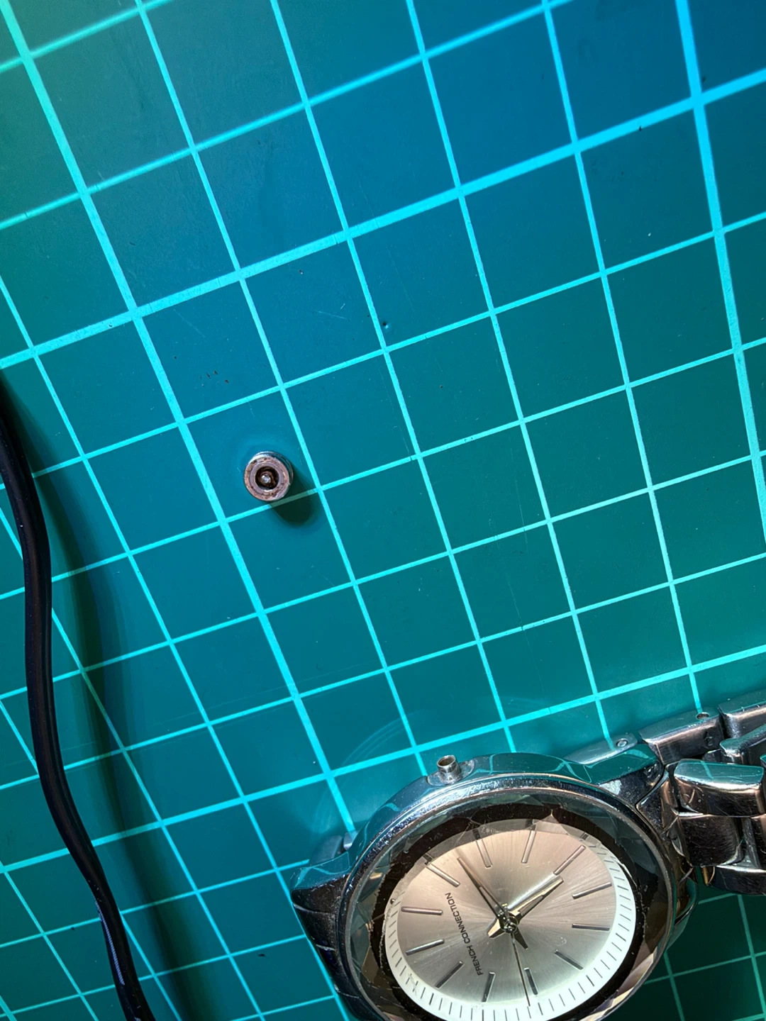 フレンチコネクション 腕時計 FC-1064 破損の写真3枚目