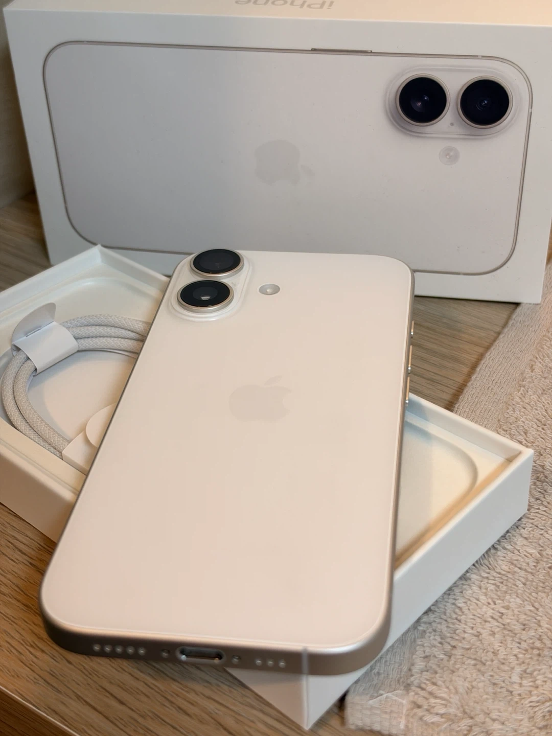 iPhone 17 256GB White | ほぼ新品・Like New | SIMフリー (Unlocked)の写真2枚目