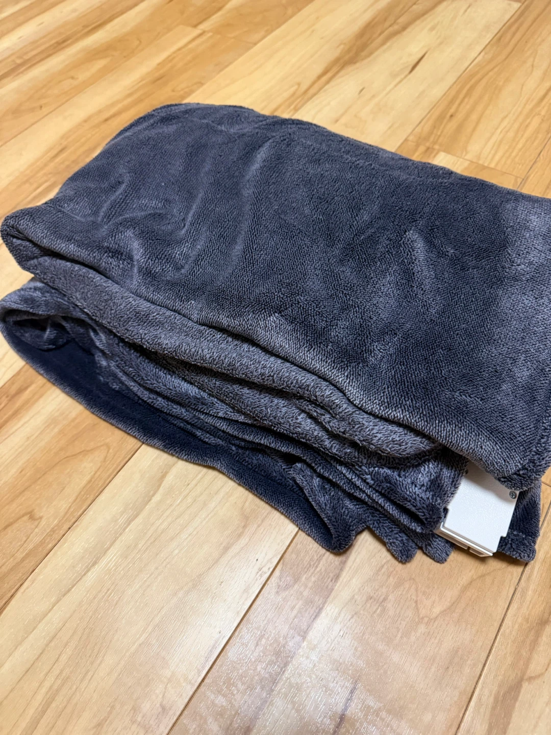 【寒さに備えて】ヤマゼン 電気敷毛布 グレーの写真2枚目