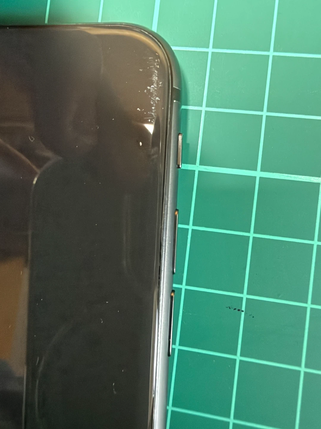 アップル iPhone 8 64GB ブラックの写真9枚目