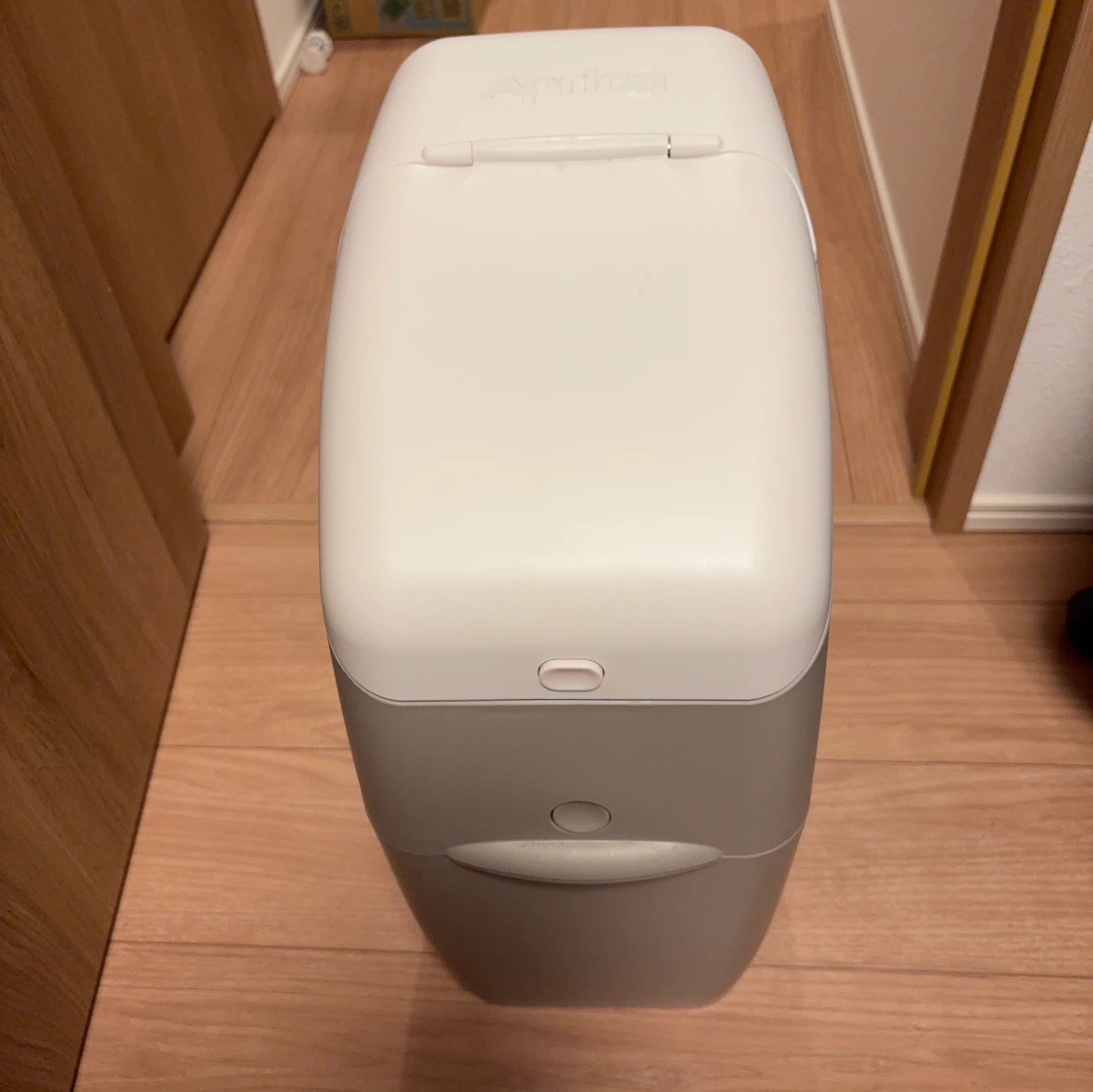 アップリカ おむつ用ゴミ箱 ニオイポイ