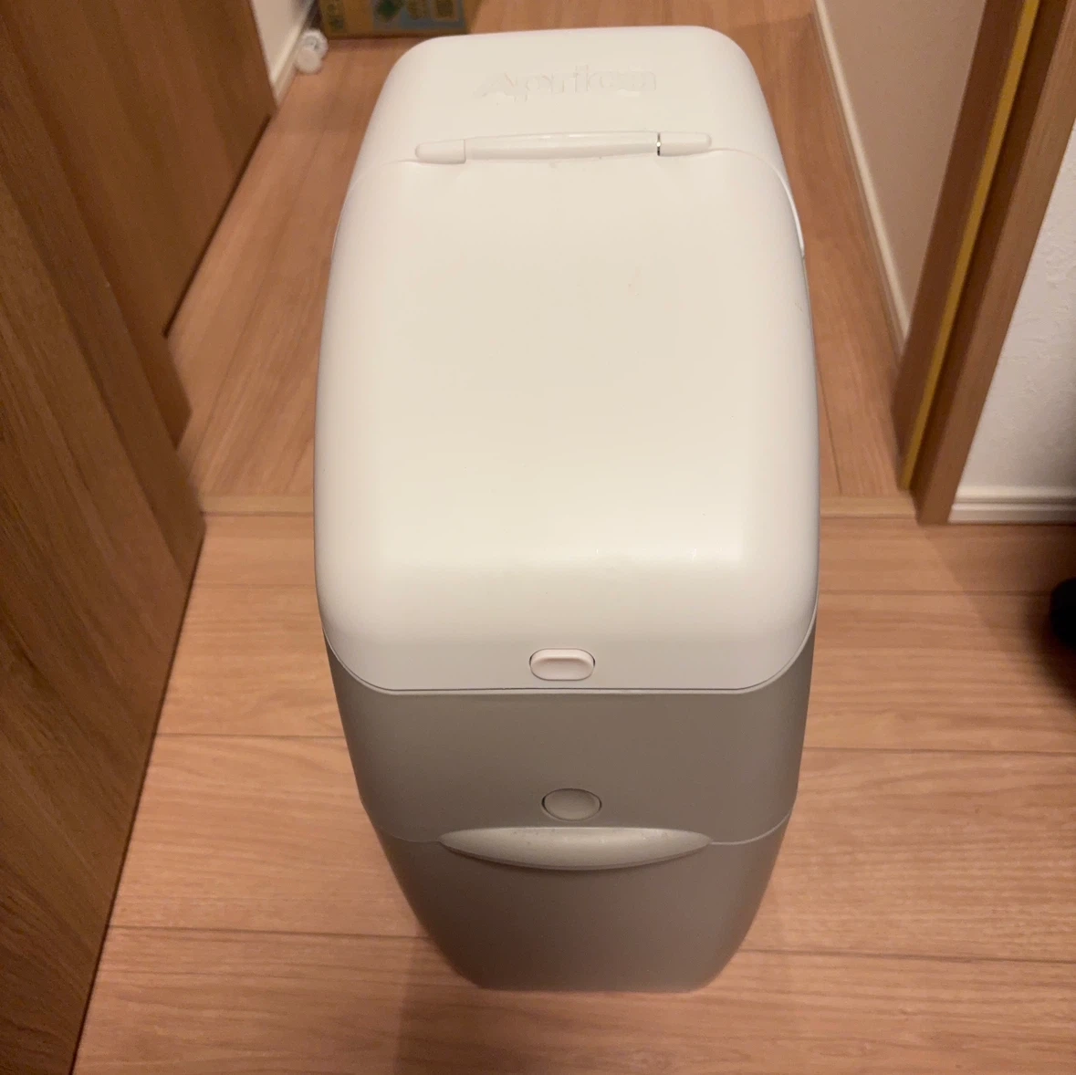 アップリカ おむつ用ゴミ箱 ニオイポイ