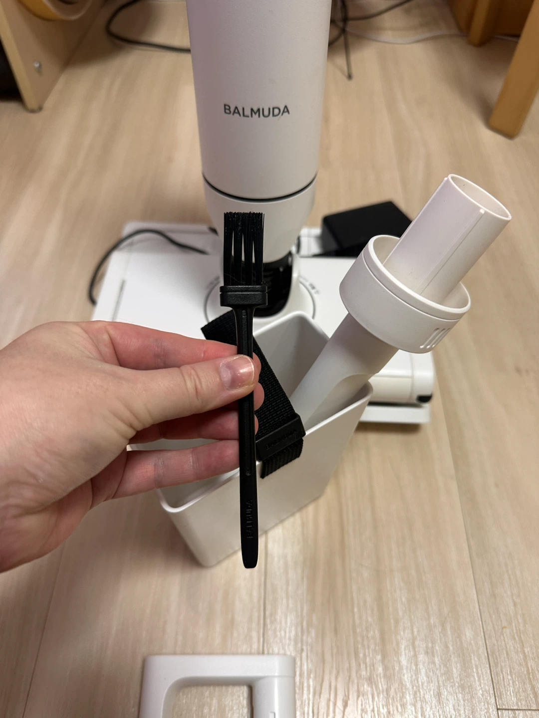 BALMUDA The Cleaner C01A コードレスクリーナー ホワイト 2022年製の写真5枚目