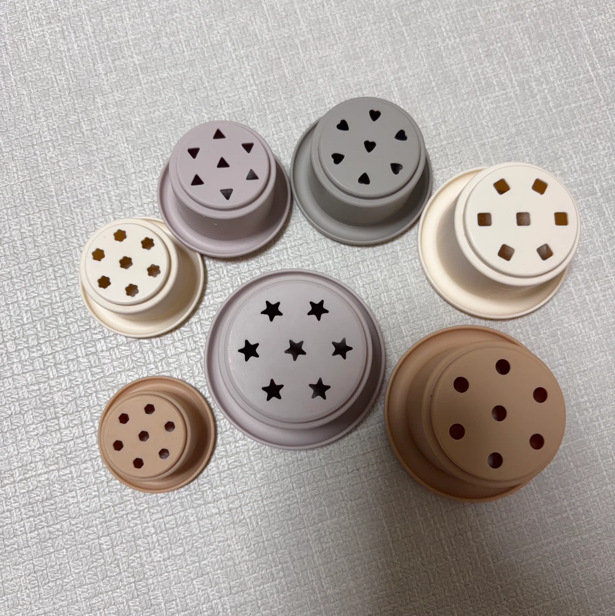 スタッキングカップ 知育玩具 くすみカラーの写真2枚目