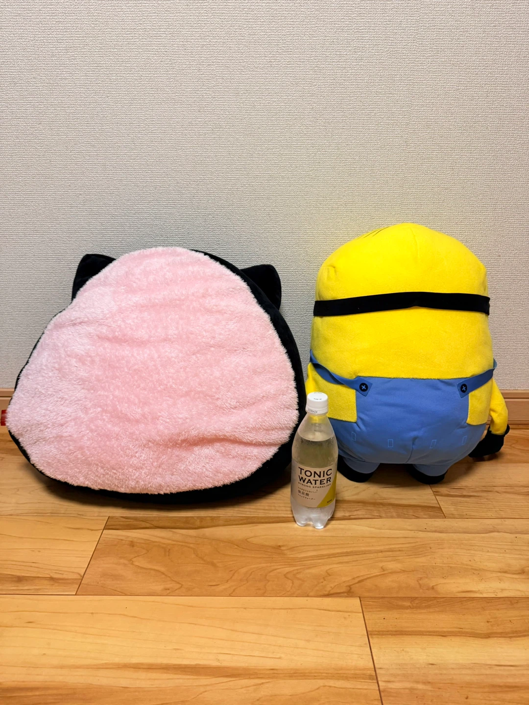 【美品✨】巨大ミニオンと猫のぬいぐるみクッションセットの写真3枚目