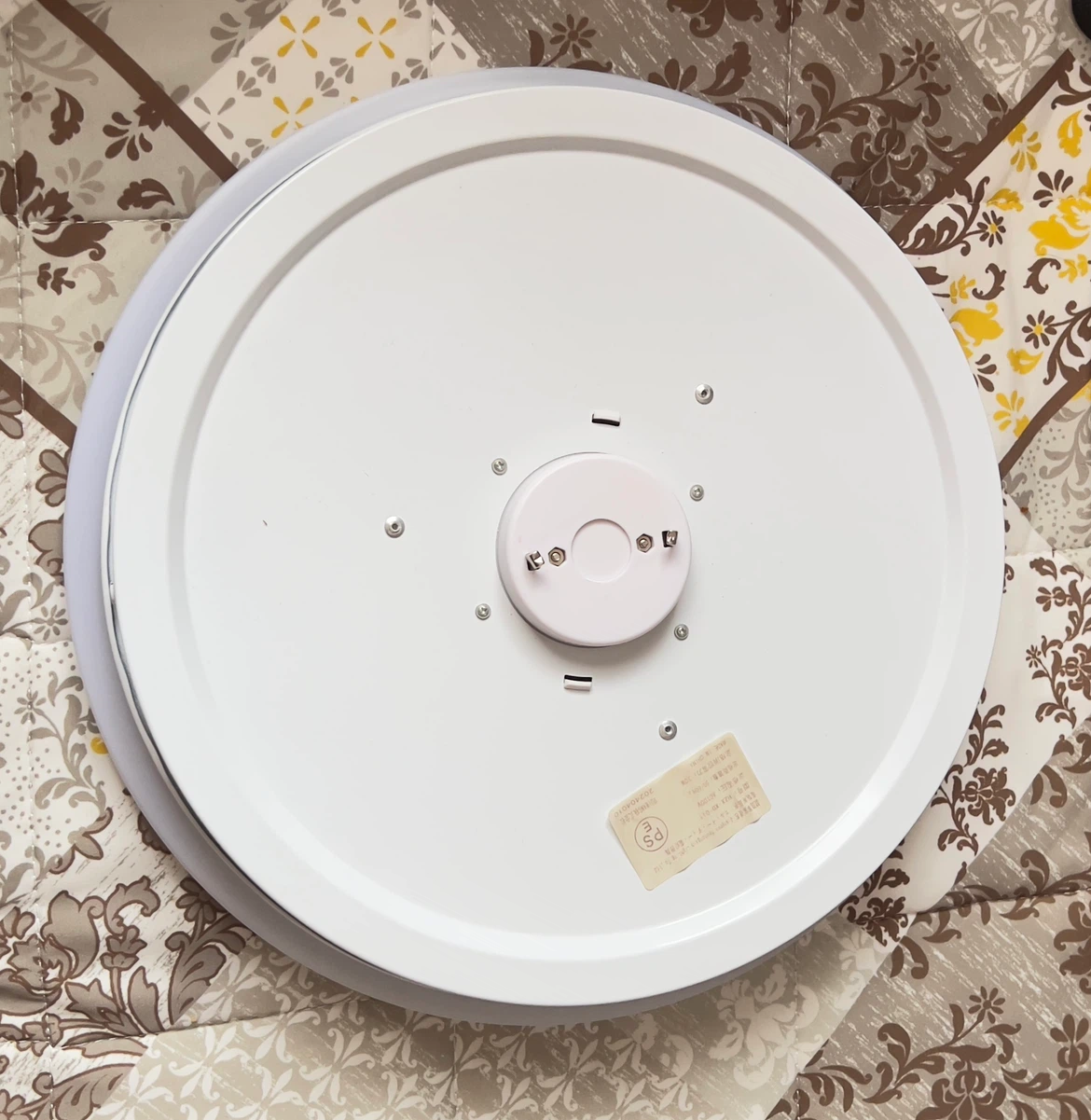 LEDシーリングライト リモコン付　8畳の写真2枚目