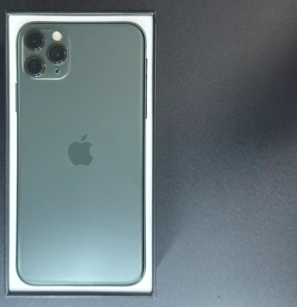 iPhone 11 Pro Max 512GB SIMフリーの写真2枚目