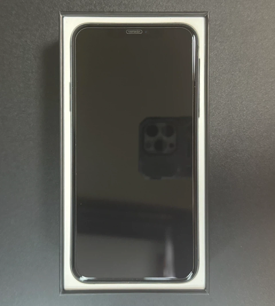 iPhone 11 Pro Max 512GB SIMフリーの写真3枚目