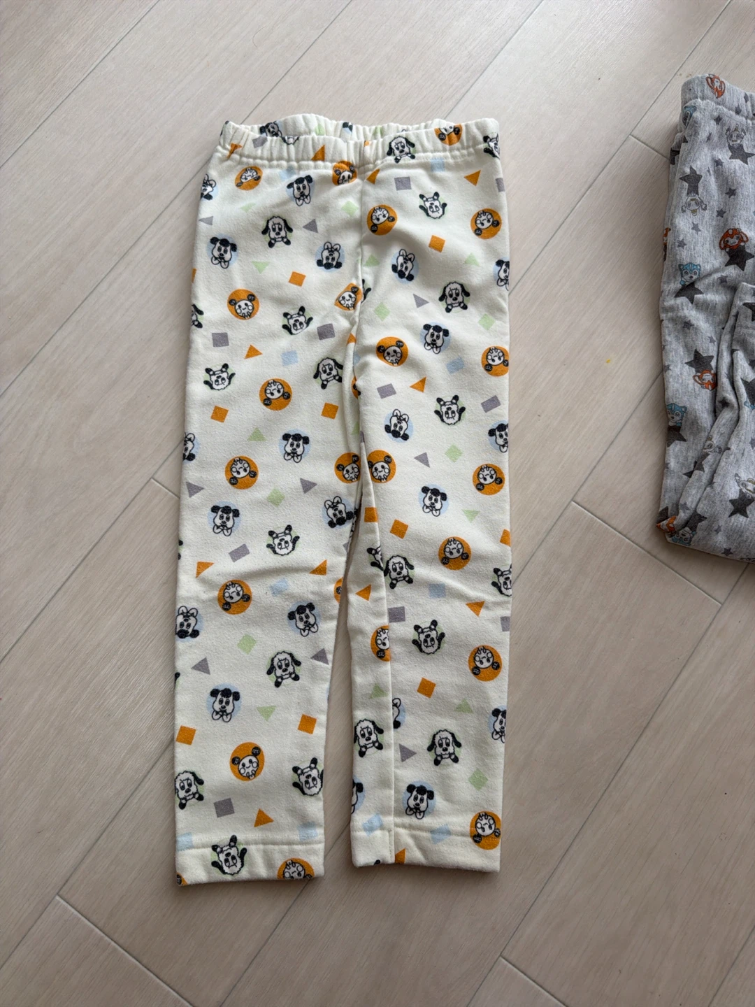 美品☆ユニクロ パンツ 4枚セット 90cm 裏起毛の写真2枚目