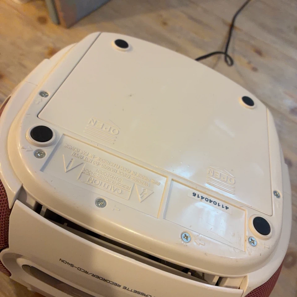 ジャンク品 オーム電機 CDラジオカセットレコーダー RCD-540N-Pの写真7枚目