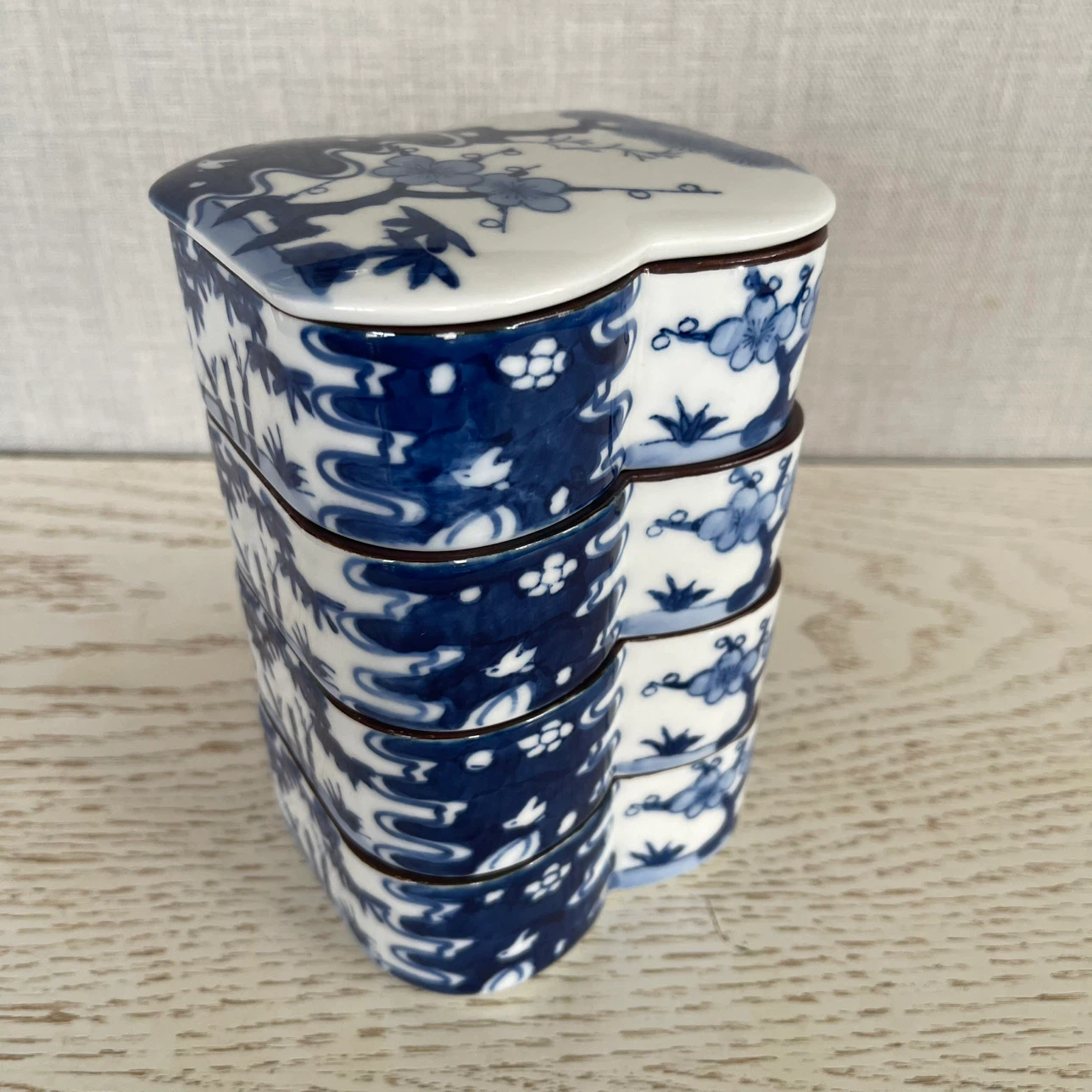 和食器 染付 ひょうたん型重ね小鉢4段 陶器の写真2枚目
