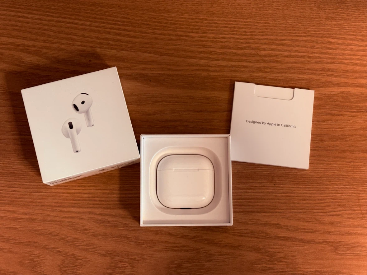 AirPods 4(アクティブノイズキャンセリング搭載)美品・箱付きの写真2枚目