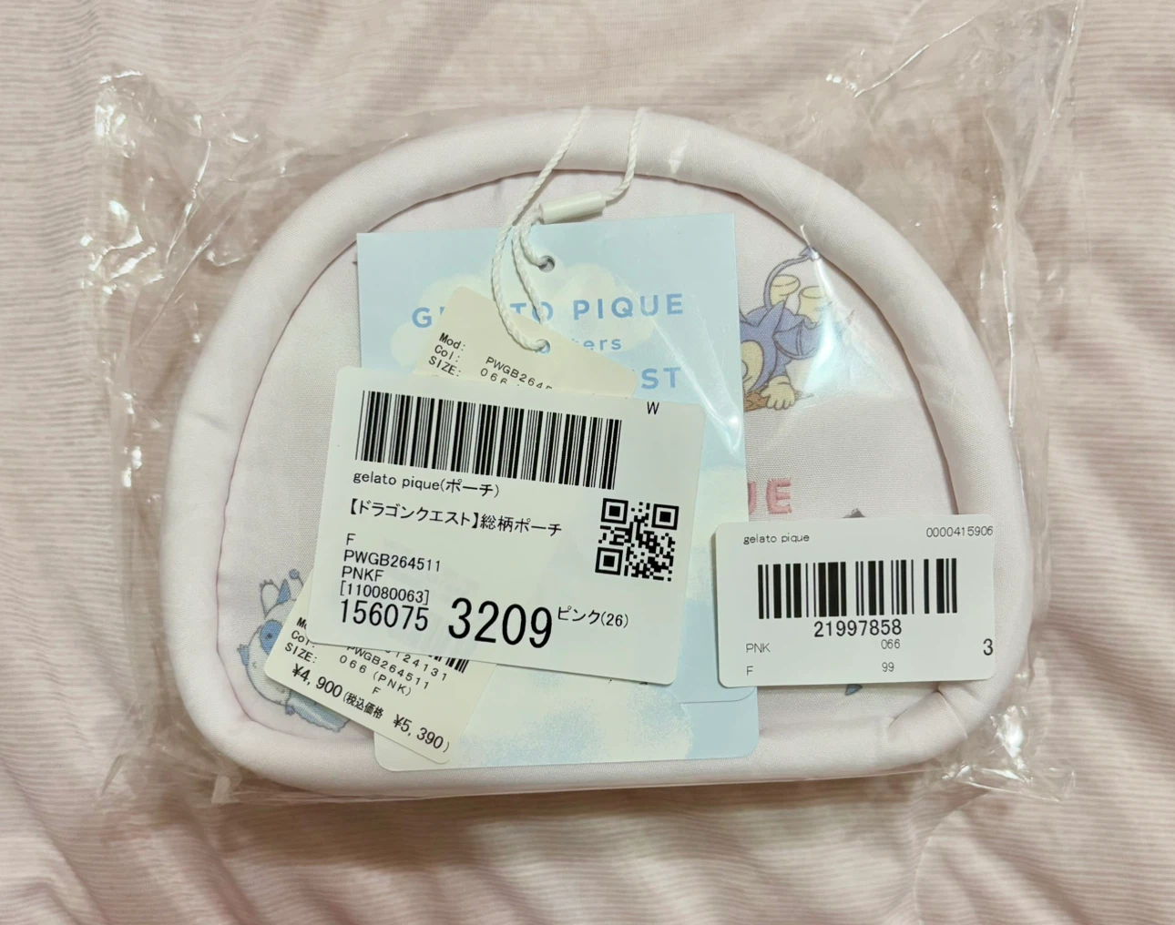 gelato pique ドラゴンクエスト 総柄ポーチの写真2枚目