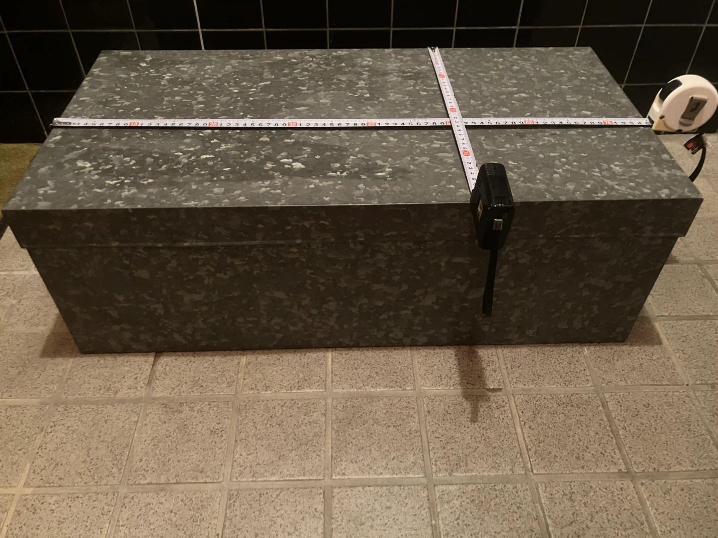 【昭和レトロ】当時物 ブリキトタンボックス 大型 衣装缶 蓋付き 収納箱 古道具の写真9枚目