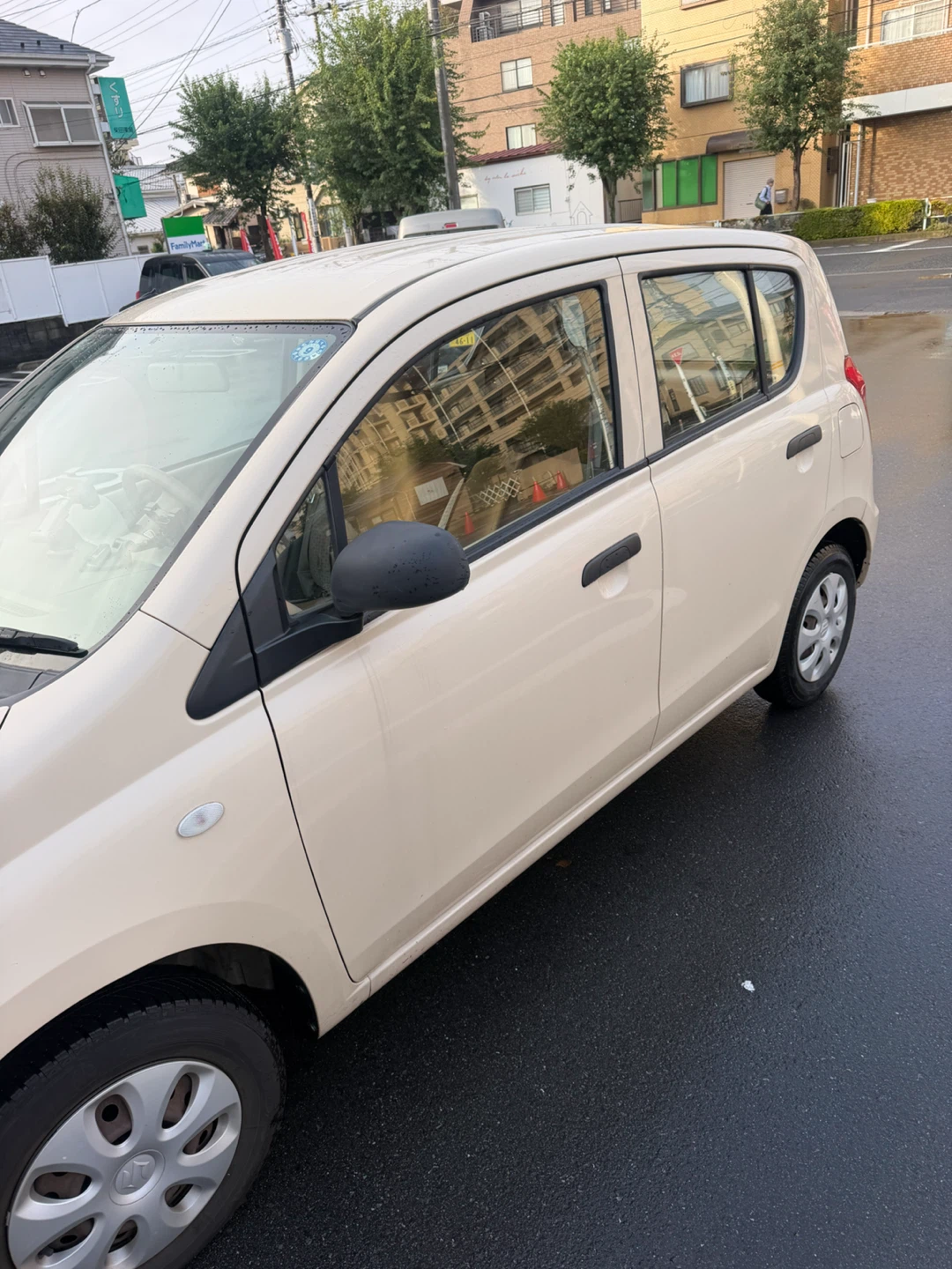30→10万【車検2028年4月まで】スズキ アルト ベージュ／AT／走行8.6万km／30万円の写真3枚目