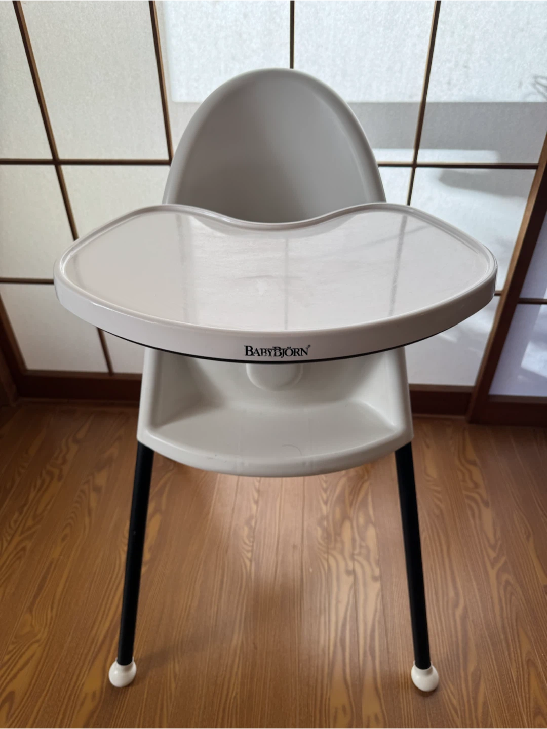 ベビービョルン ハイチェア ホワイト ブラック 折りたたみ BABYBJÖRN