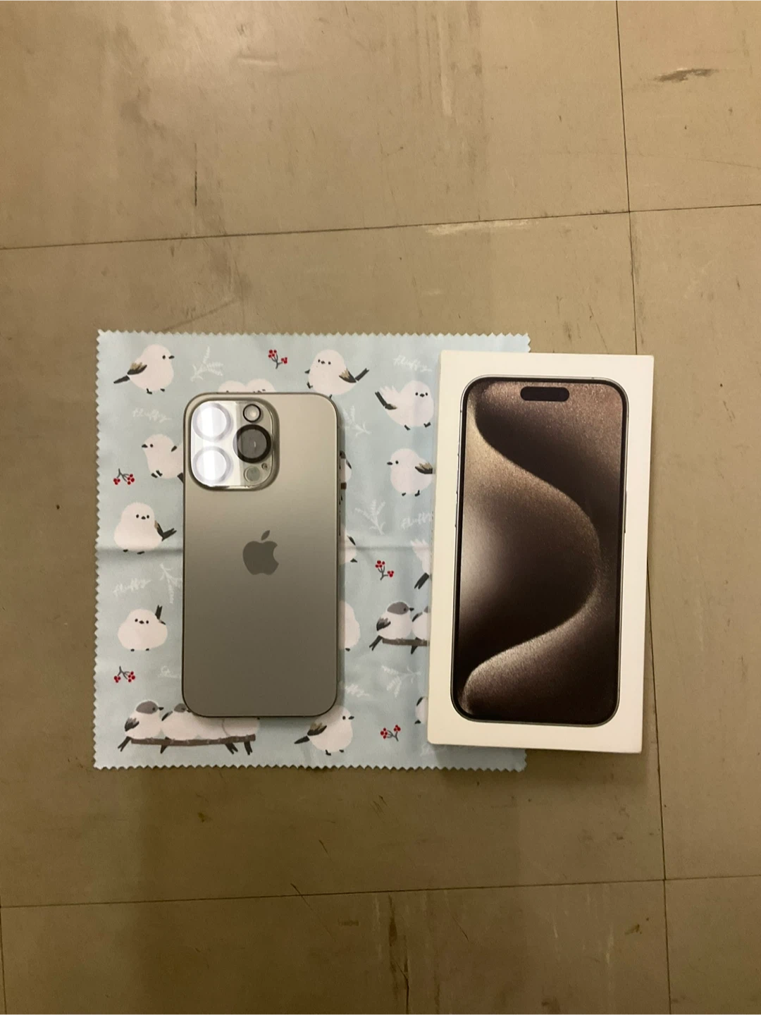10/29    17時に　iPhone 15Pro   256GB ナチュラルチタニウム　未使用casetifyケース付き