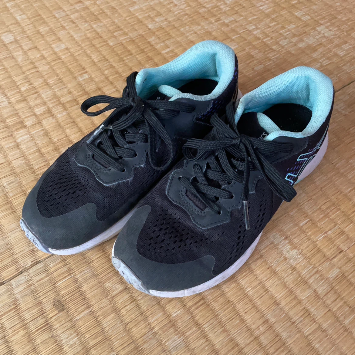 アシックス レーザービーム 21.0cm