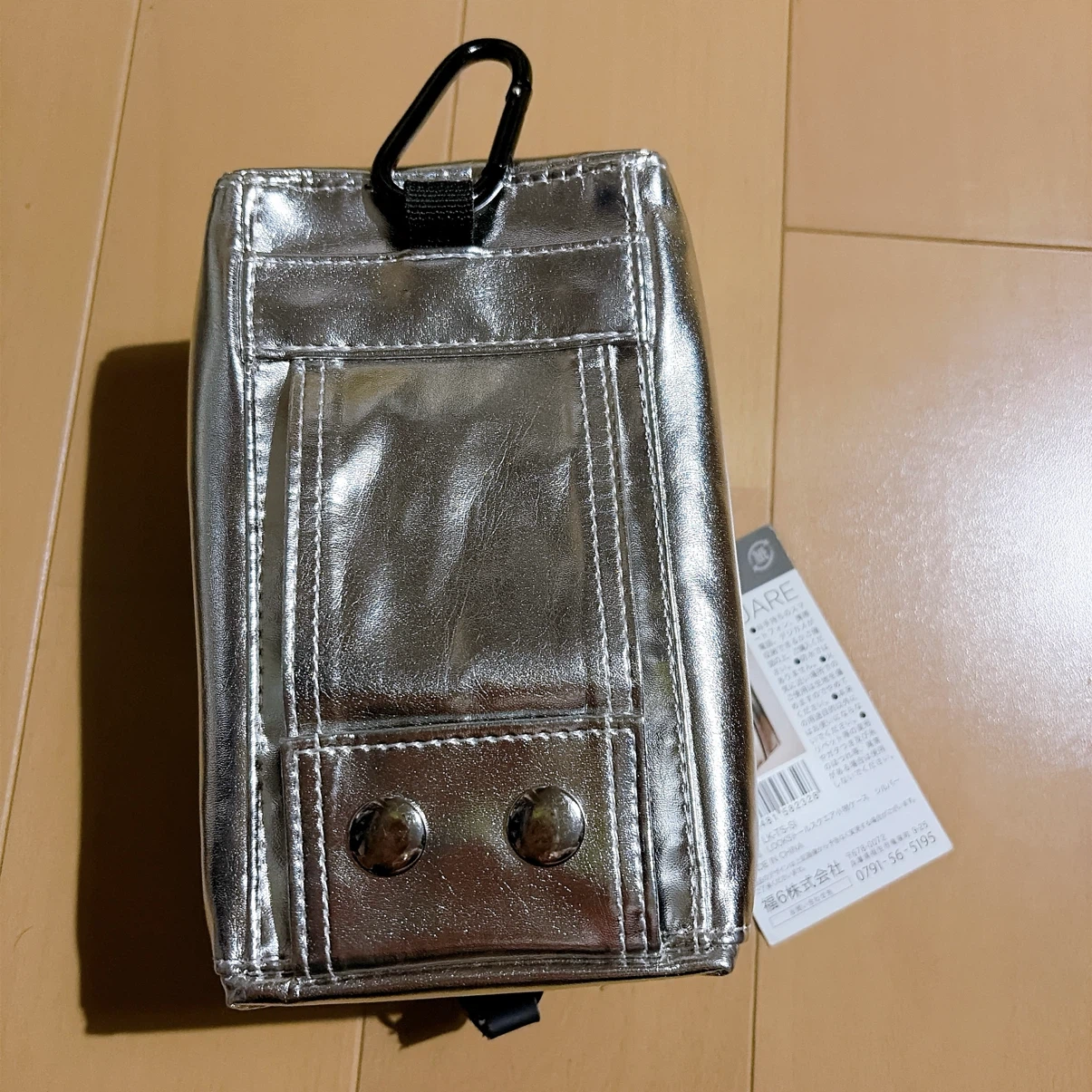 新品未使用　トールスクエアシルバー小物ケースの写真2枚目