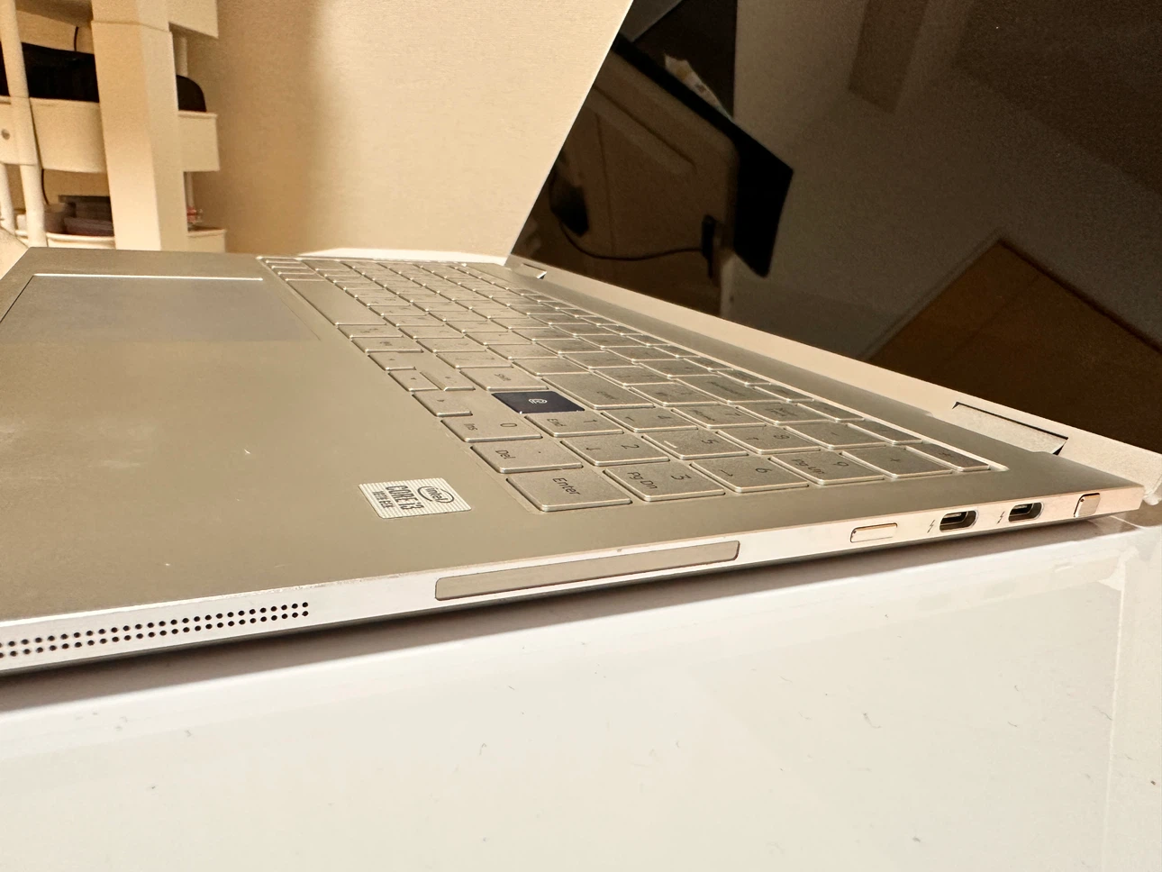 Galaxy book flex 39.6 cm Core™ i3 / 256GB SSDの写真5枚目