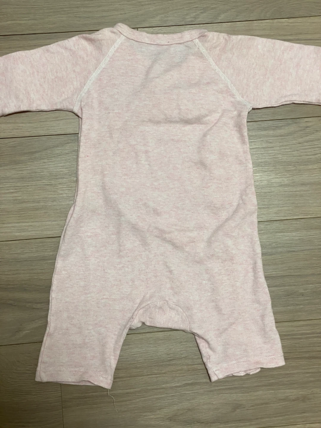 コンビミニ ピンク ロンパース 50-60cmの写真3枚目