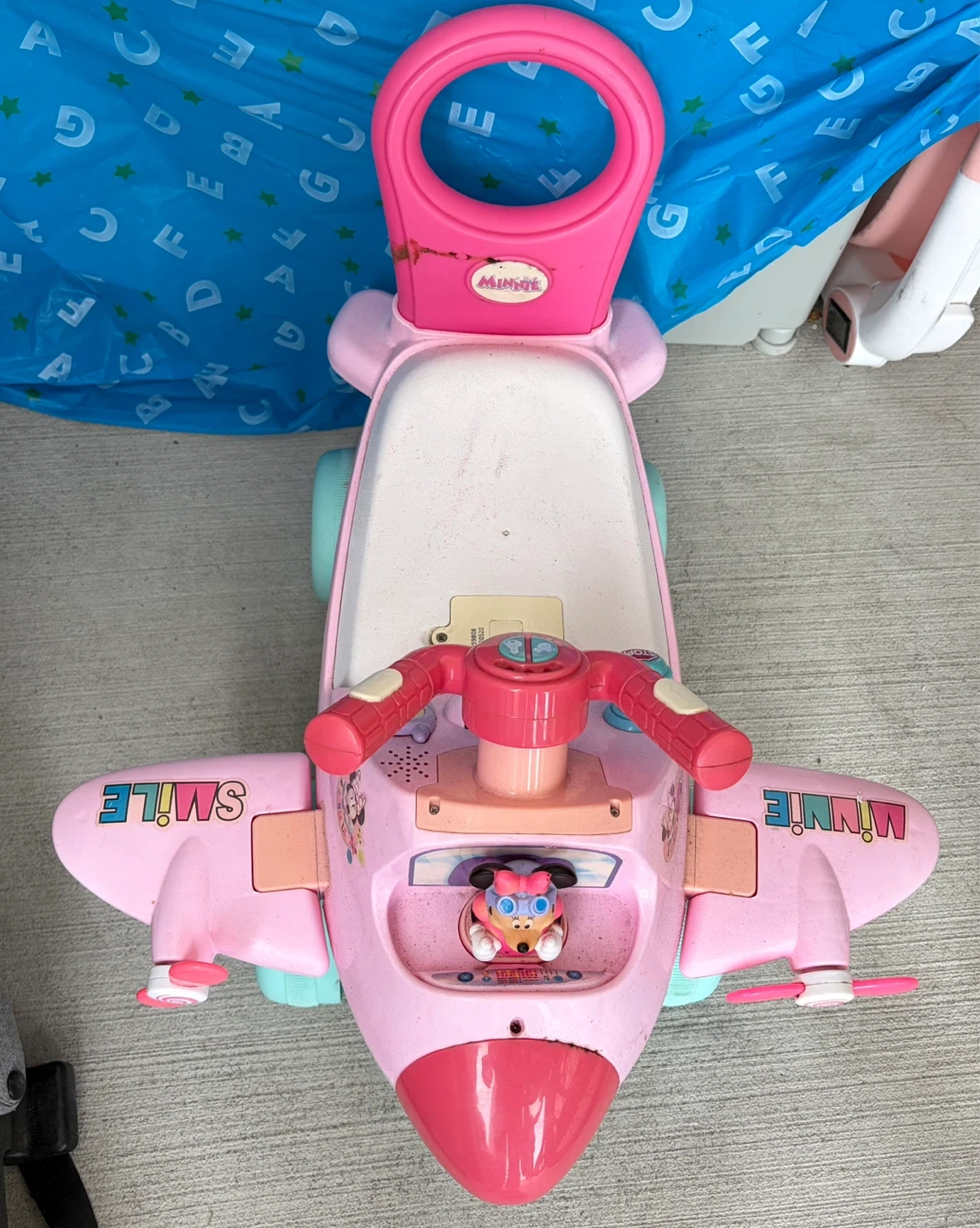 ミニーマウス 乗用玩具 飛行機