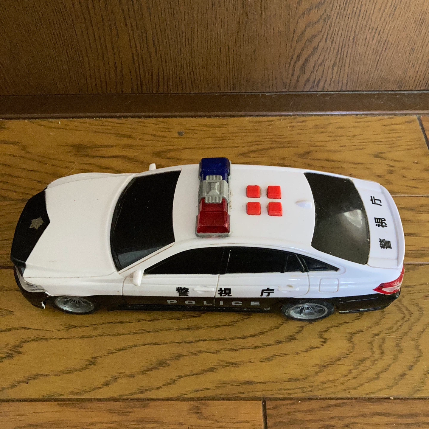 パトカー ミニカー 警視庁仕様の写真2枚目