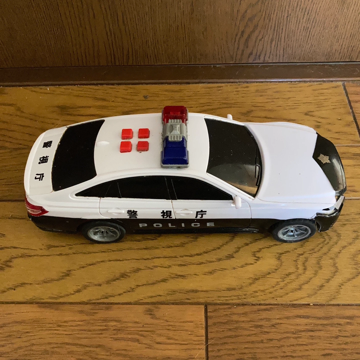 パトカー ミニカー 警視庁仕様の写真3枚目