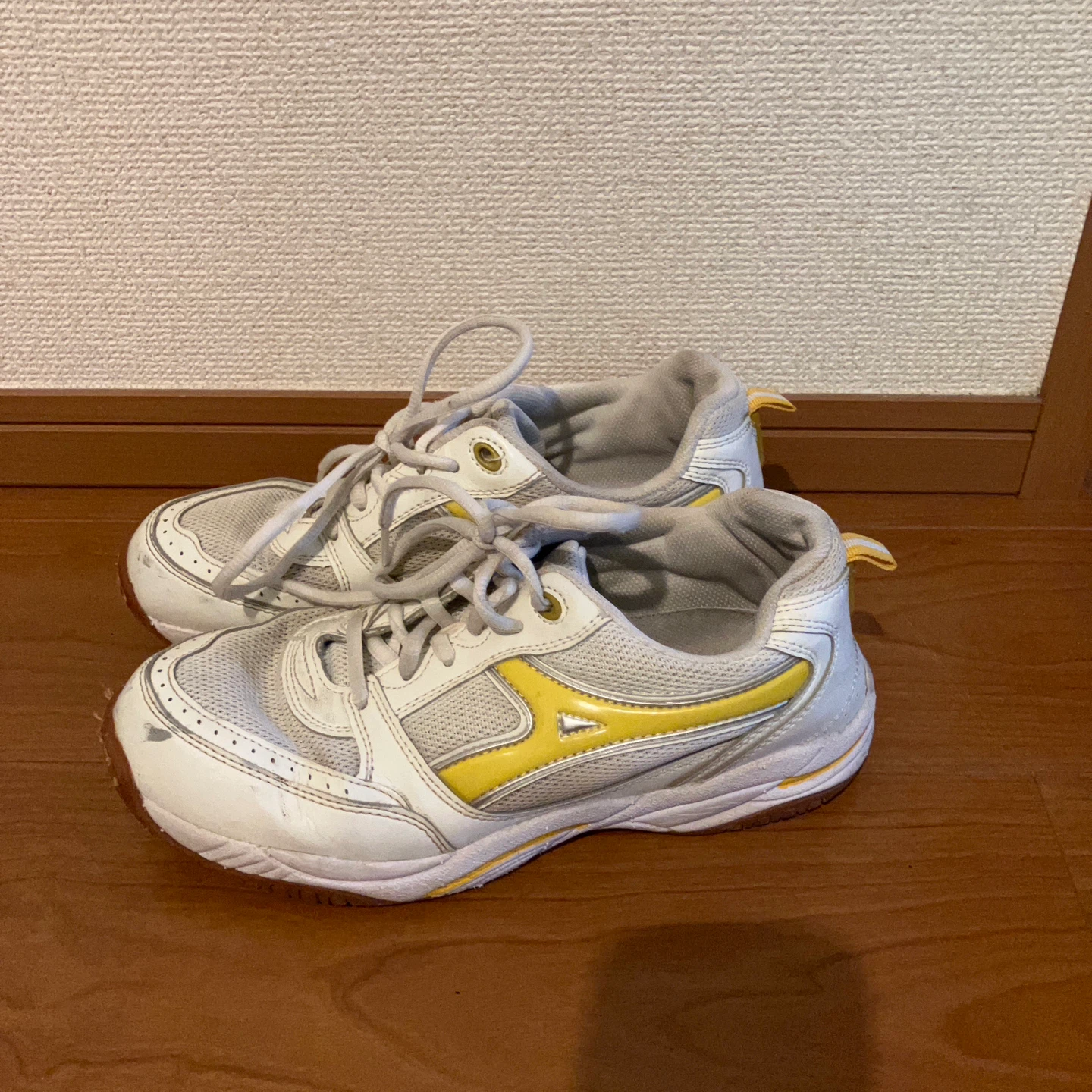 ガクシン スニーカー 26.0cm 白×黄