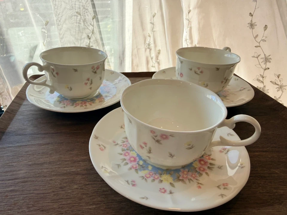 ナルミ カップ&ソーサー 3客セット 花柄の写真2枚目
