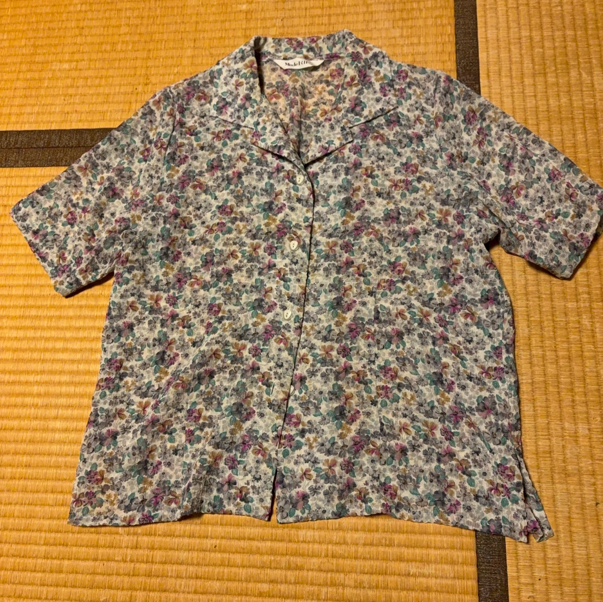 モデルリュクス 花柄ブラウス 11号