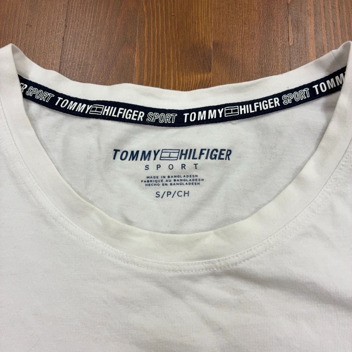 トミーヒルフィガー スポーツ Tシャツ 白 Sサイズの写真3枚目