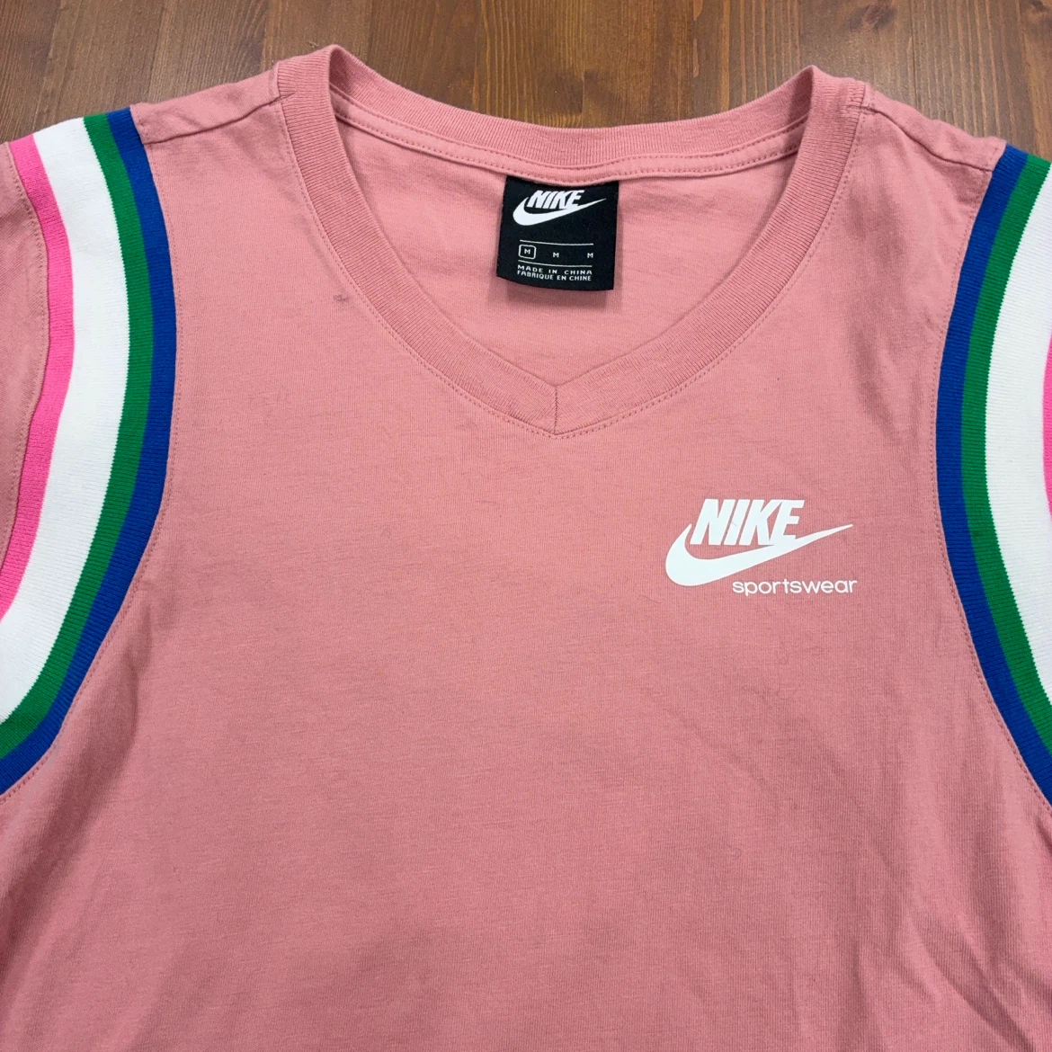ナイキ Tシャツ ピンク Mサイズの写真2枚目