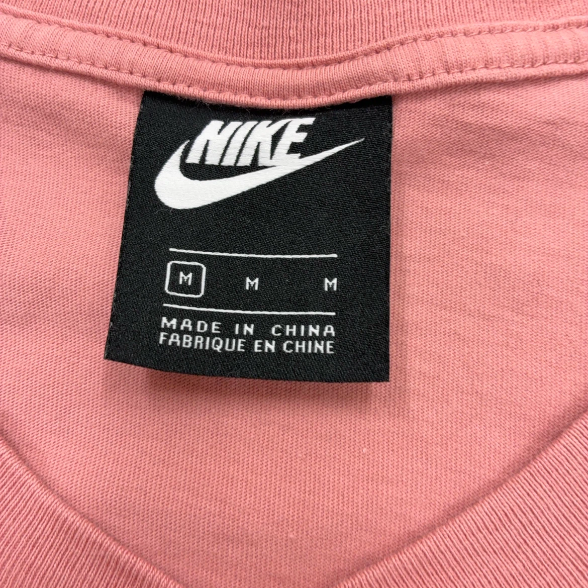 ナイキ Tシャツ ピンク Mサイズの写真3枚目
