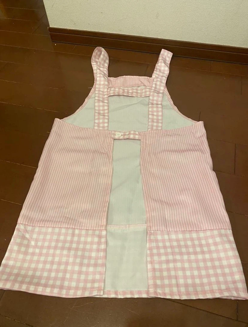 中古】ストライプ柄ポケット付きエプロン160センチ位の写真2枚目