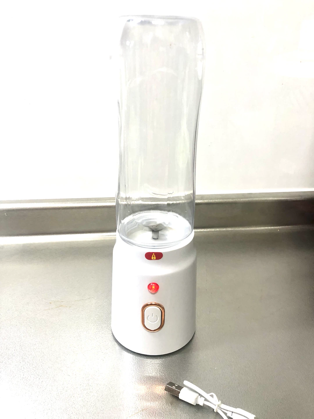 👨‍🍳💕充電式ポータブルミキサー 450ml ホワイト🌟✨の写真2枚目