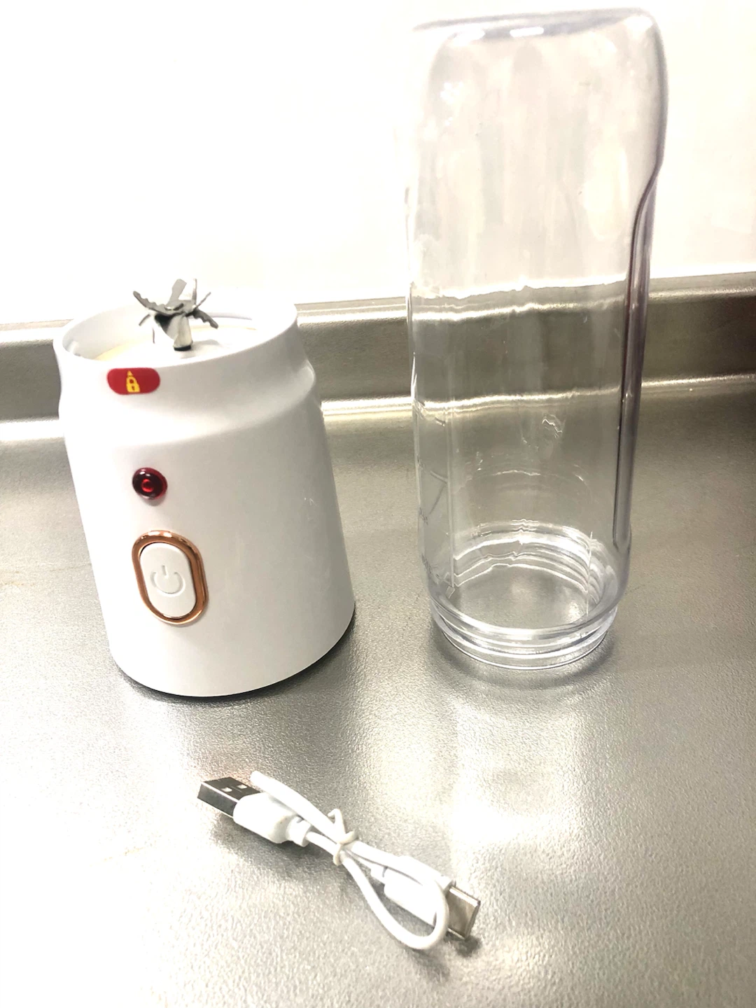 👨‍🍳💕充電式ポータブルミキサー 450ml ホワイト🌟✨の写真4枚目