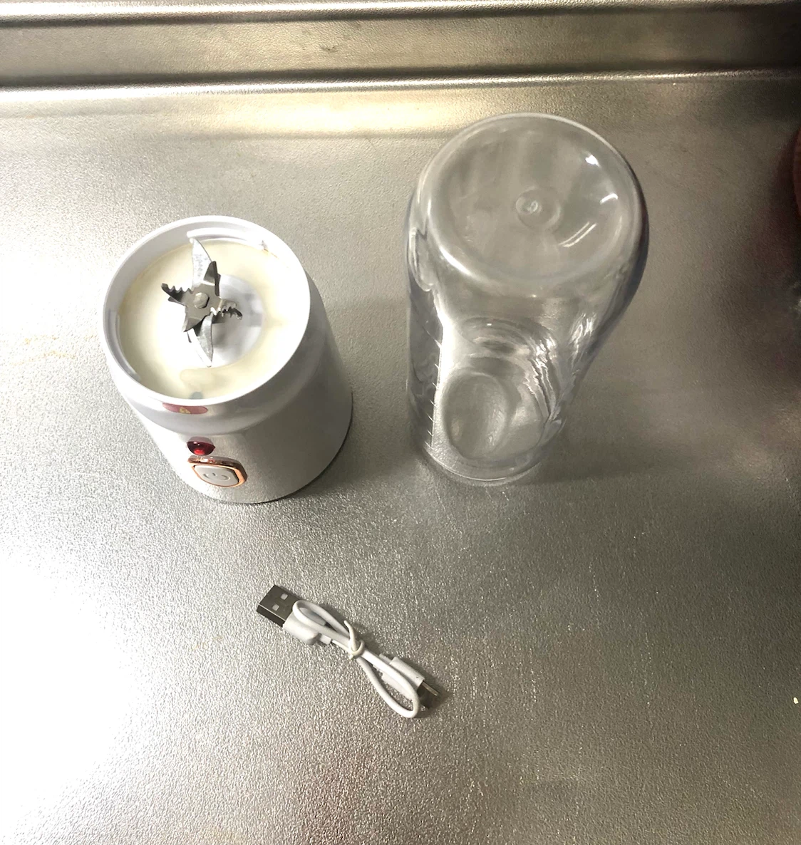 👨‍🍳💕充電式ポータブルミキサー 450ml ホワイト🌟✨の写真5枚目