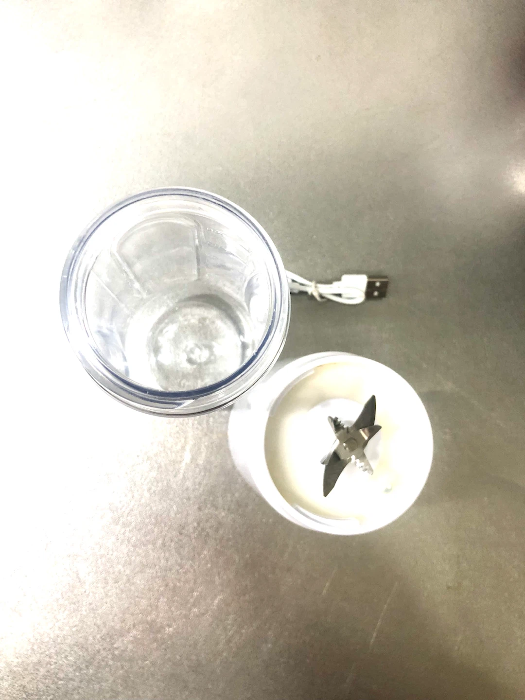 👨‍🍳💕充電式ポータブルミキサー 450ml ホワイト🌟✨の写真7枚目