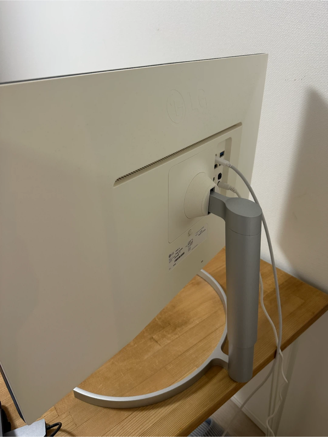 LG パソコンモニター ディスプレイの写真2枚目