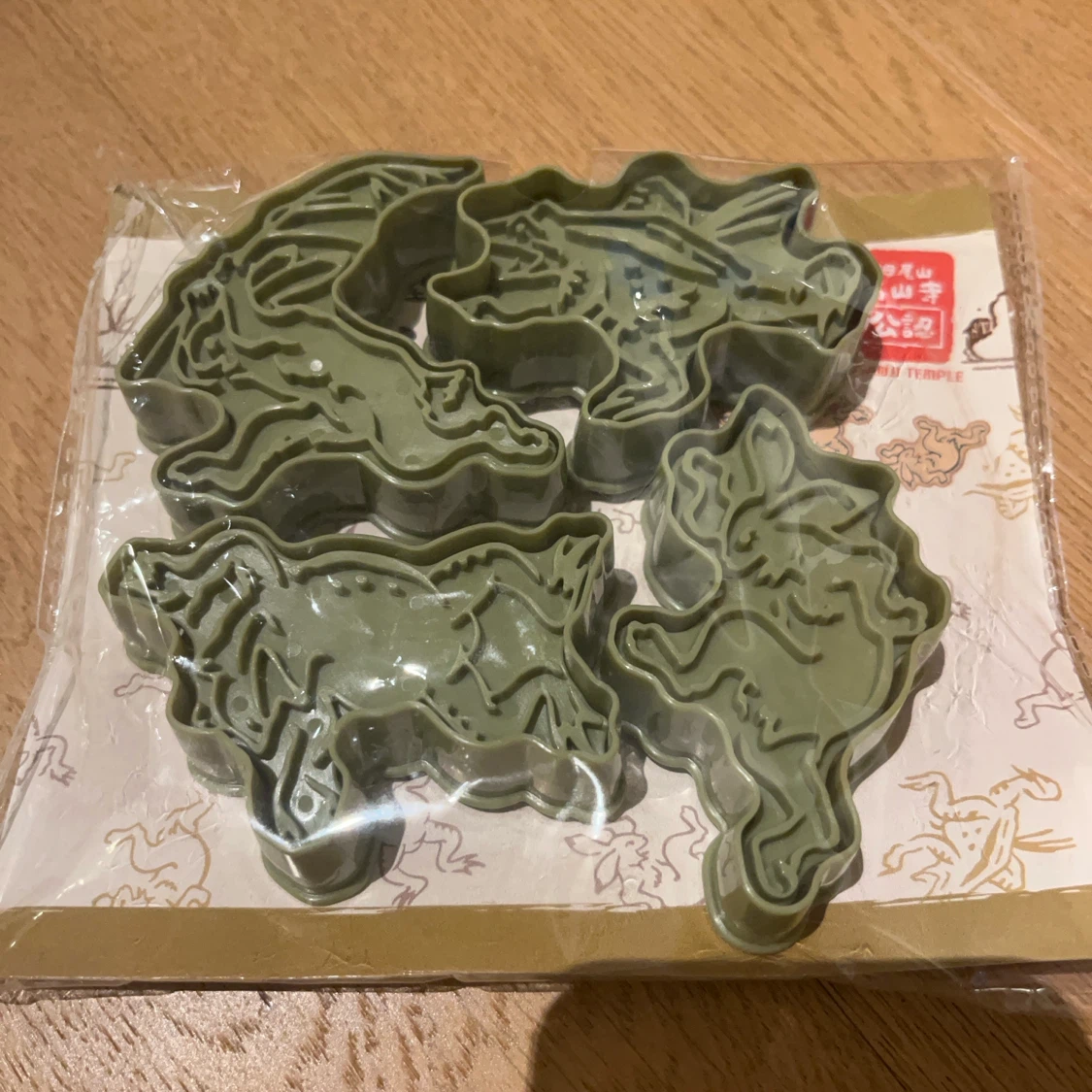 新品　セリア　鳥獣戯画 クッキー抜き型 4個セット