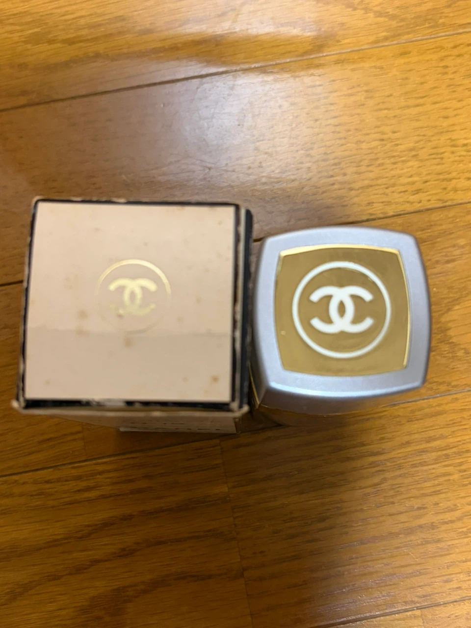 【未使用】CHANEL19番香水の写真2枚目