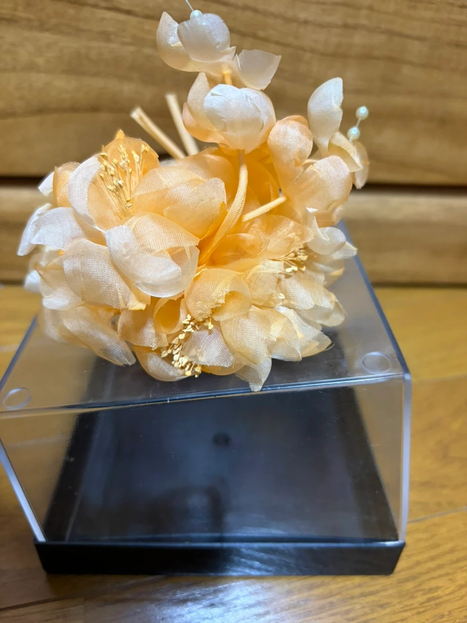 花モチーフ コサージュ