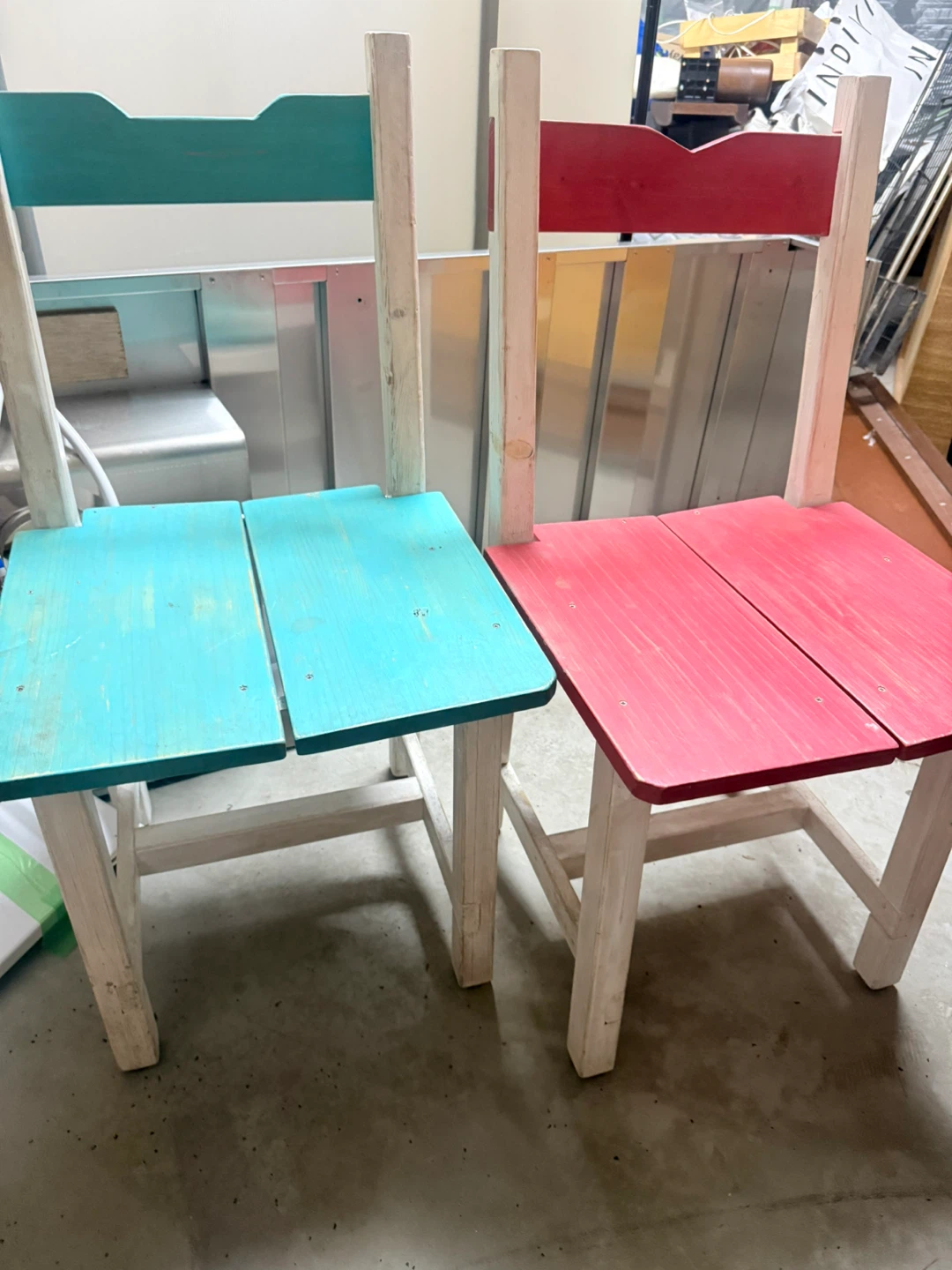 木製キッズチェア 2脚セット カラフルの写真2枚目